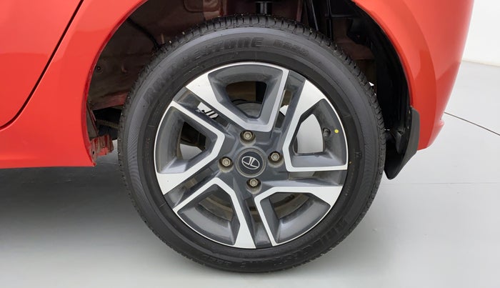 2020 Tata Tiago XZ+ 1.2 Revotron, Petrol, Manual, 8,135 km, Left Rear Wheel