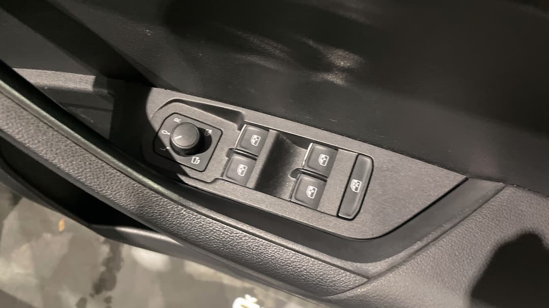 2019 SKODA Karoq 110tsi, Automatic, 62939 km, Drivers Side Door Panel Controls