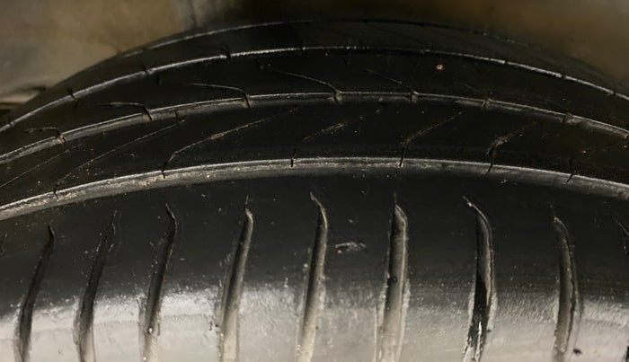 2017 Honda City V MT DIESEL, Diesel, Manual, 73,129 km, Right Rear Tyre Tread
