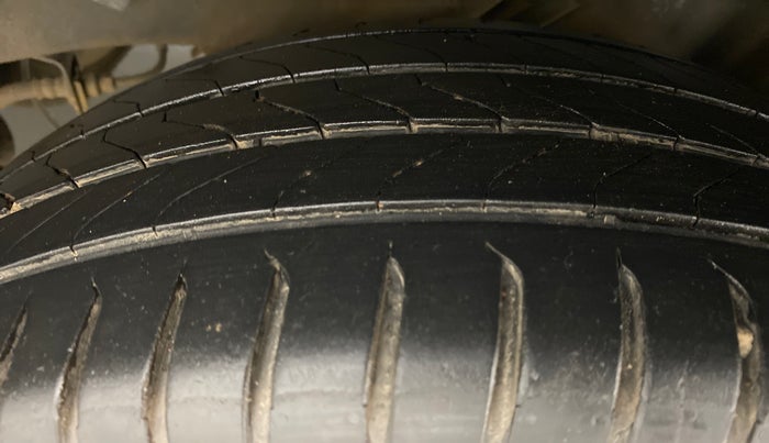 2017 Honda City V MT DIESEL, Diesel, Manual, 73,129 km, Left Rear Tyre Tread