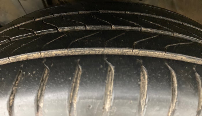2017 Honda City V MT DIESEL, Diesel, Manual, 73,129 km, Left Front Tyre Tread