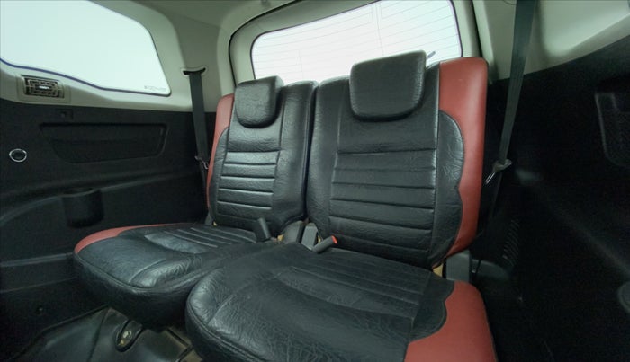 2018 Mahindra XUV500 W9, Diesel, Manual, 1,15,294 km, Third Seat Row ( optional )
