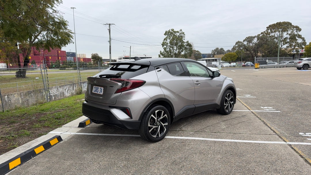 Right Back Diagonal (45- Degree) View