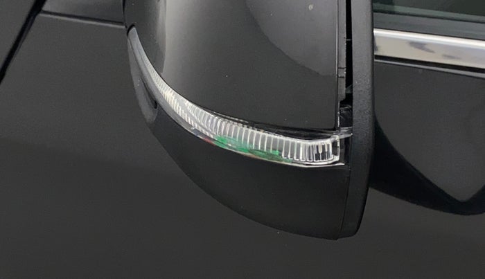 2020 KIA SELTOS HTX 1.5 PETROL, Petrol, Manual, 20,617 km, Left rear-view mirror - Cover has minor damage