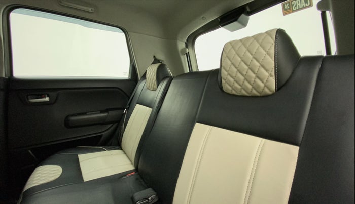 2022 Maruti New Wagon-R VXI 1.0 AMT, Petrol, Automatic, 22,666 km, Right Side Rear Door Cabin