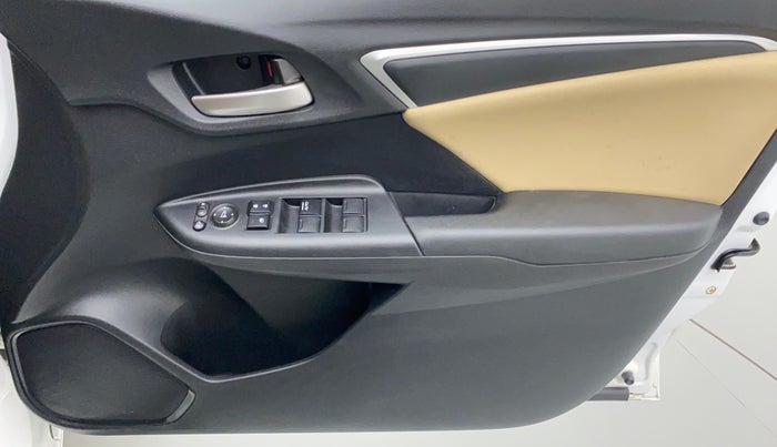 2020 Honda Jazz ZX CVT, Petrol, Automatic, 25,217 km, Driver Side Door Panels Control