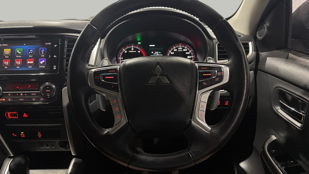 2020 Mitsubishi Triton Gls (4x4), Automatic, 76130 km, Steering Wheel Close-up