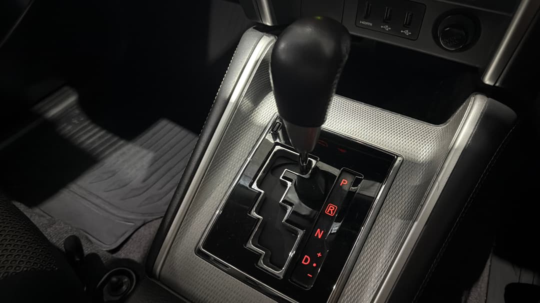 2020 Mitsubishi Triton Gls (4x4), Automatic, 76130 km, Gear Lever 