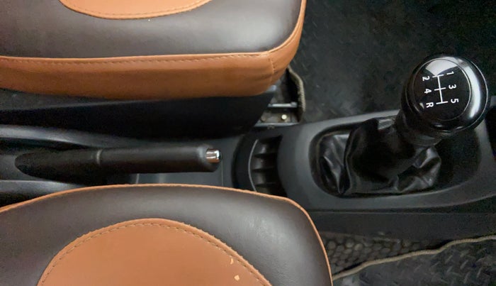 2011 Maruti Wagon R 1.0 VXI, Petrol, Manual, 86,708 km, Gear Lever