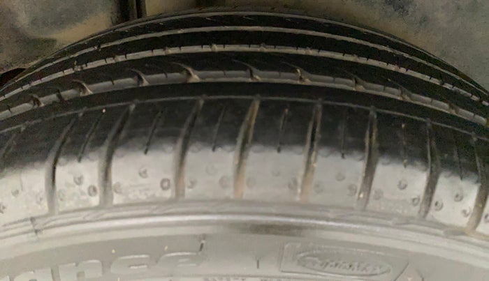 2019 Maruti Ciaz ALPHA 1.5 SHVS PETROL, Petrol, Manual, 62,586 km, Right Rear Tyre Tread