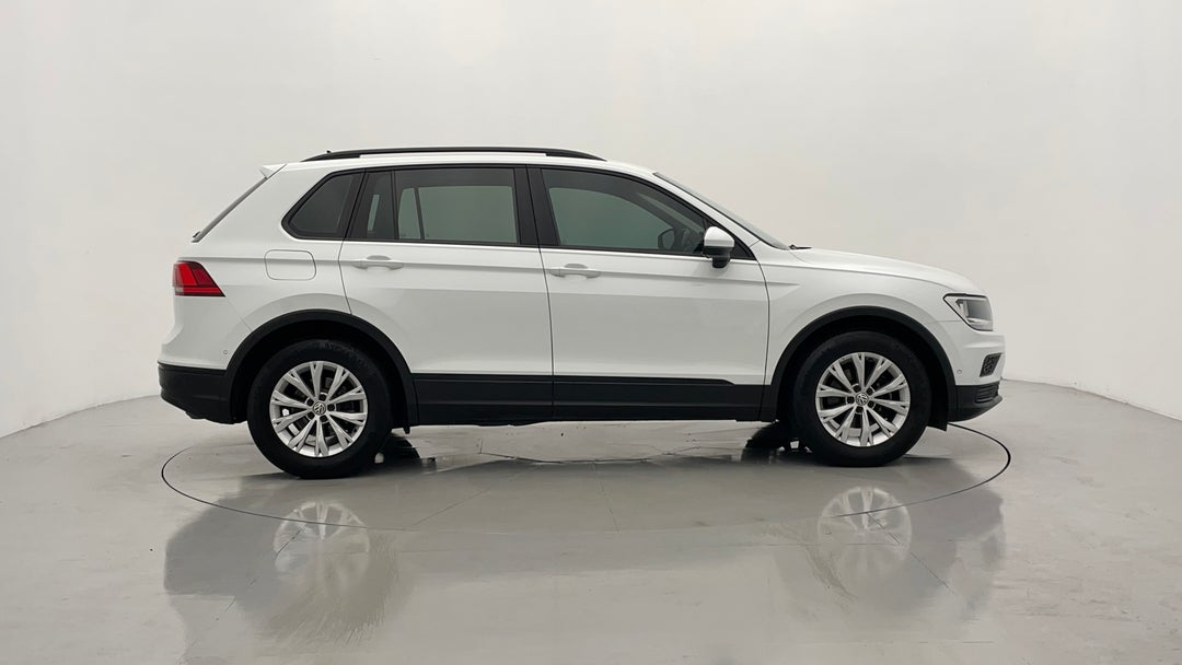2018 Volkswagen Tiguan 110 Tsi Trendline, Automatic, 74779 km, Right Side View