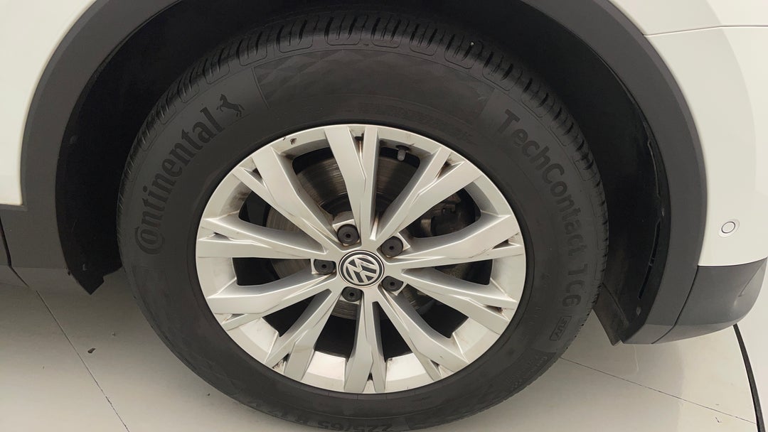 2018 Volkswagen Tiguan 110 Tsi Trendline, Automatic, 74779 km, Right Front Wheel