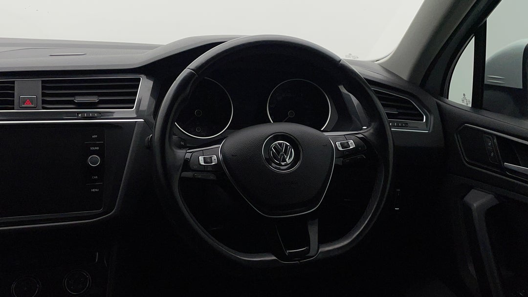 2018 Volkswagen Tiguan 110 Tsi Trendline, Automatic, 74779 km, Steering Wheel Close-up