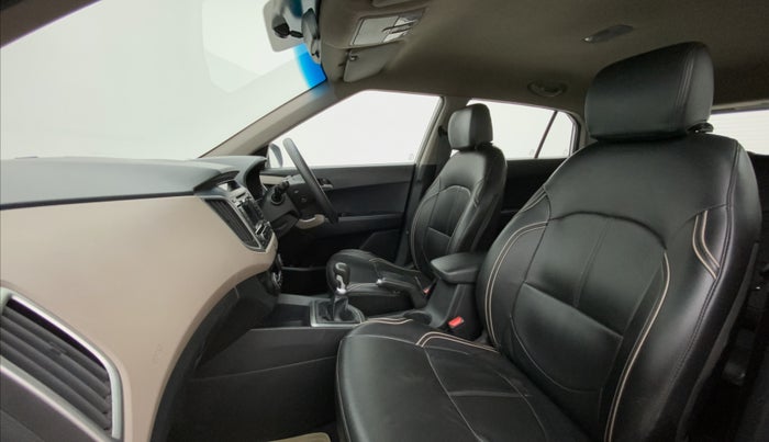 2015 Hyundai Creta SX 1.6 DIESEL, Diesel, Manual, 1,07,555 km, Right Side Front Door Cabin