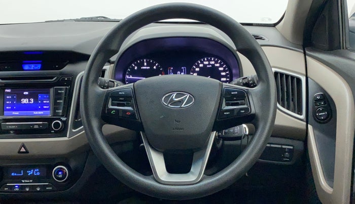 2015 Hyundai Creta SX 1.6 DIESEL, Diesel, Manual, 1,07,555 km, Steering Wheel Close Up