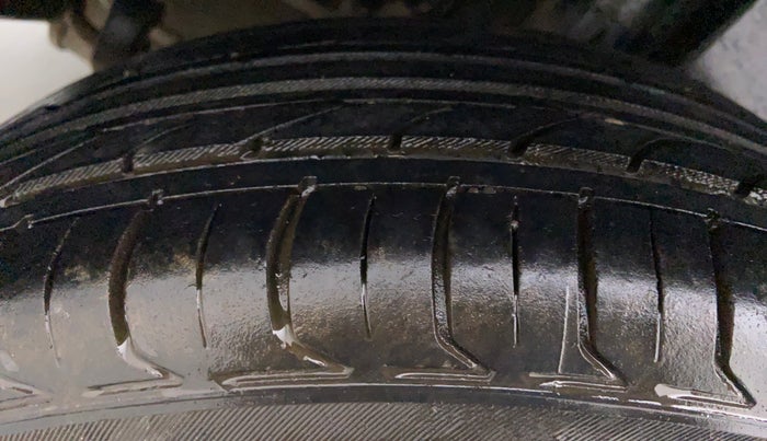 2012 Maruti Swift Dzire ZXI 1.2 BS IV, Petrol, Manual, 76,932 km, Right Rear Tyre Tread