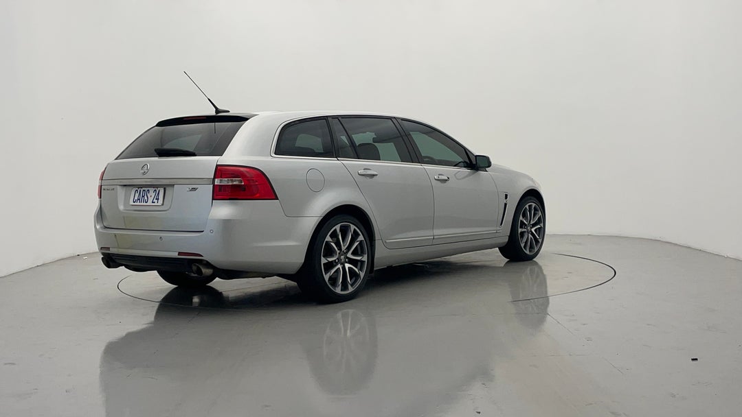 Right Back Diagonal (45- Degree) View