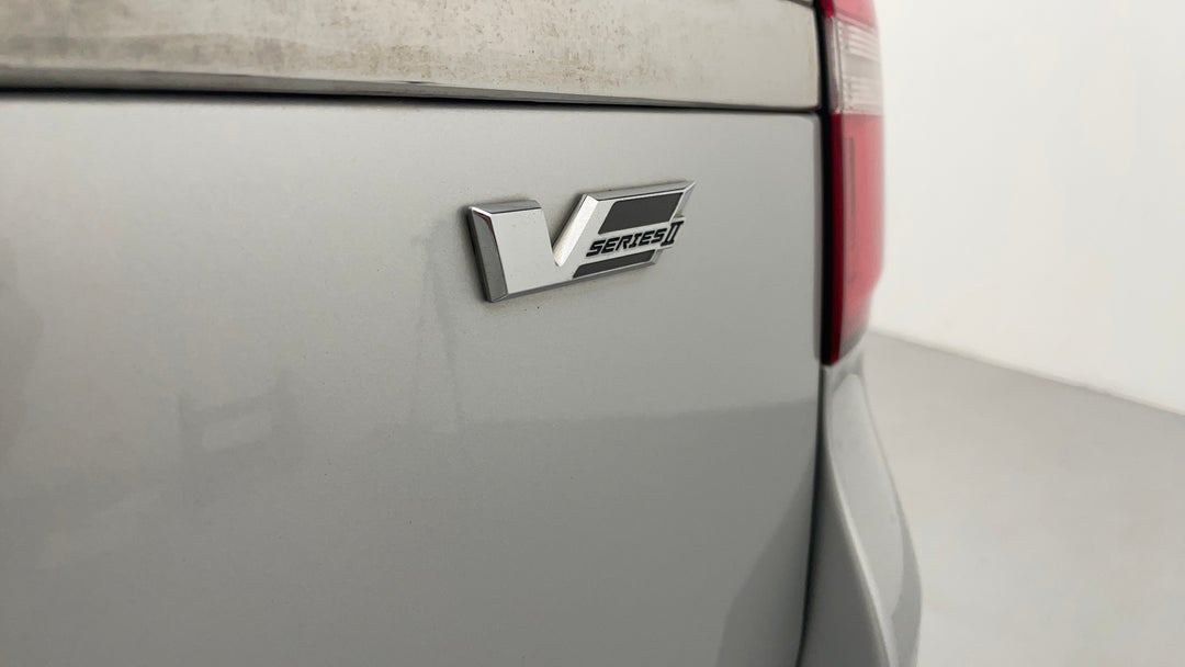 Badge (Boot Right Side)