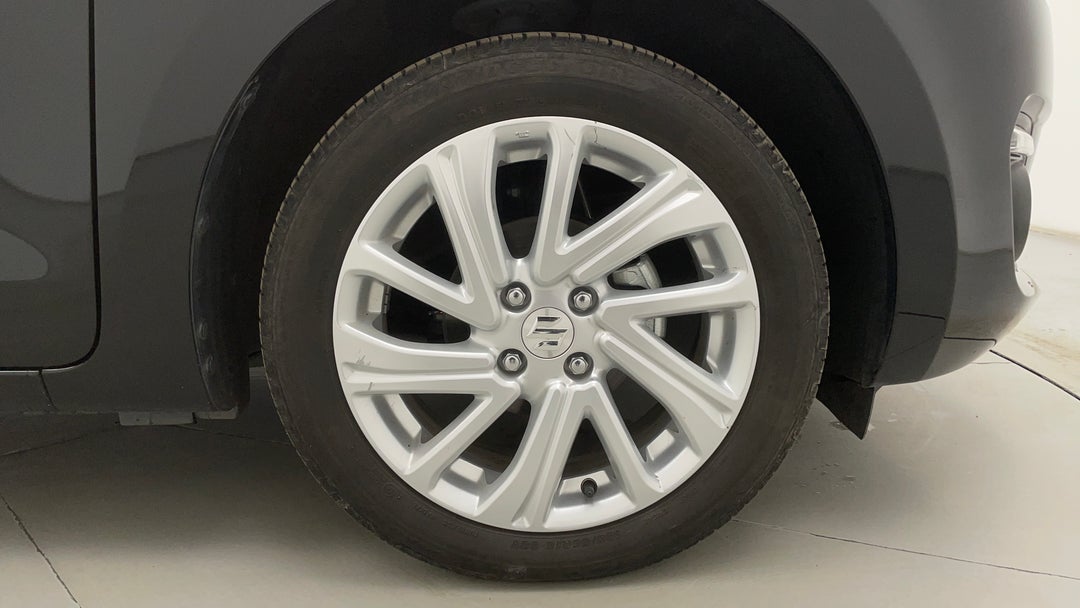 2021 Suzuki Swift Gl Navi, Automatic, 44042 km, Right Front Wheel