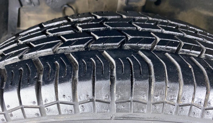 2014 Maruti Swift VDI, Diesel, Manual, Left Front Tyre Tread