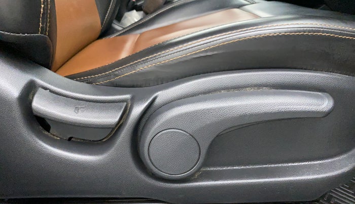 2019 Hyundai i20 Active 1.2 SX, Petrol, Manual, 21,392 km, Driver Side Adjustment Panel