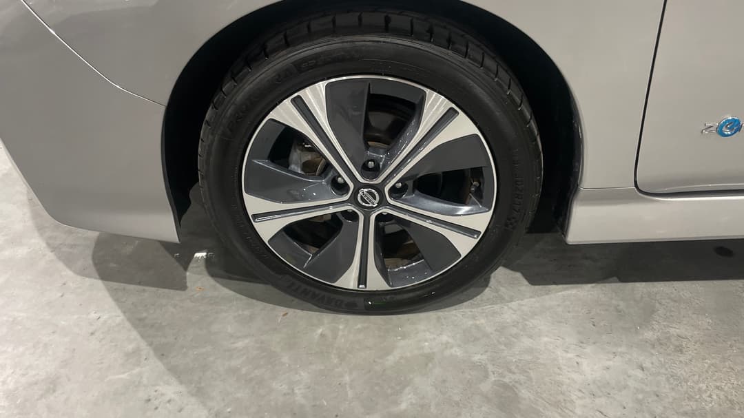 2021 Nissan Leaf Leaf, Automatic, 35226 km, Left Front Wheel