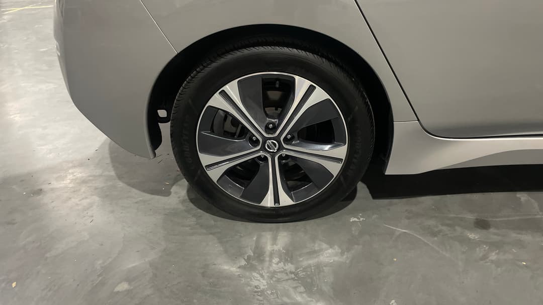 2021 Nissan Leaf Leaf, Automatic, 35226 km, Right Rear Wheel