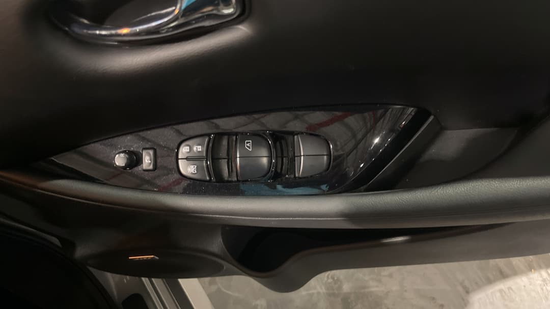 2021 Nissan Leaf Leaf, Automatic, 35226 km, Drivers Side Door Panel Controls