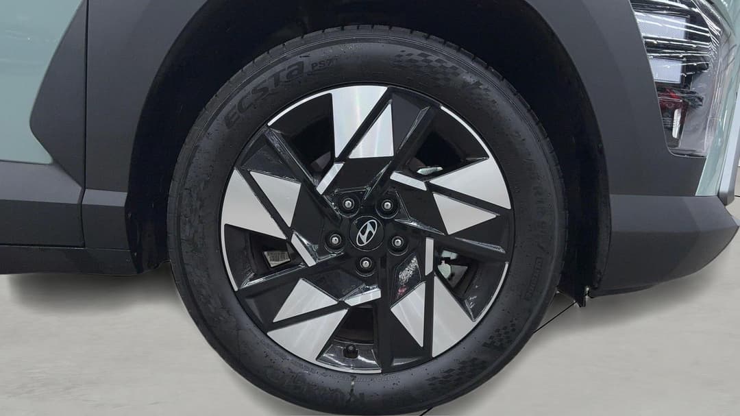 2025 Hyundai Kona Kona, Automatic, 11165 km, Right Front Wheel