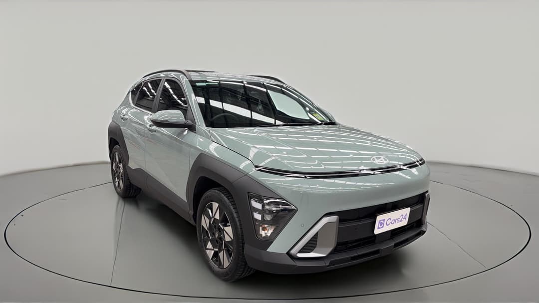 2025 Hyundai Kona Kona, Automatic, 11165 km, Right Front Diagonal (45- Degree) View