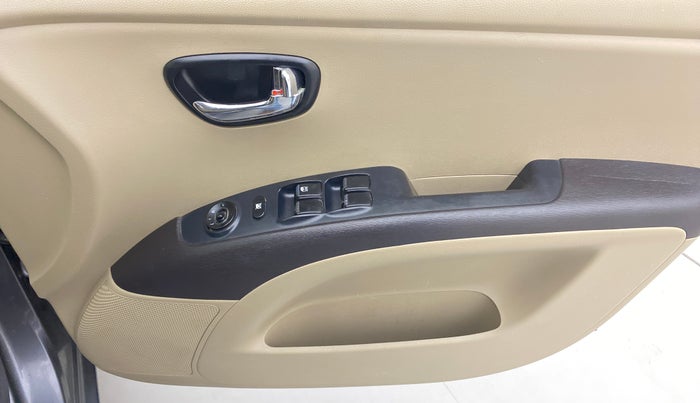 2012 Hyundai i10 SPORTZ 1.2, Petrol, Manual, 87,073 km, Driver Side Door Panels Control