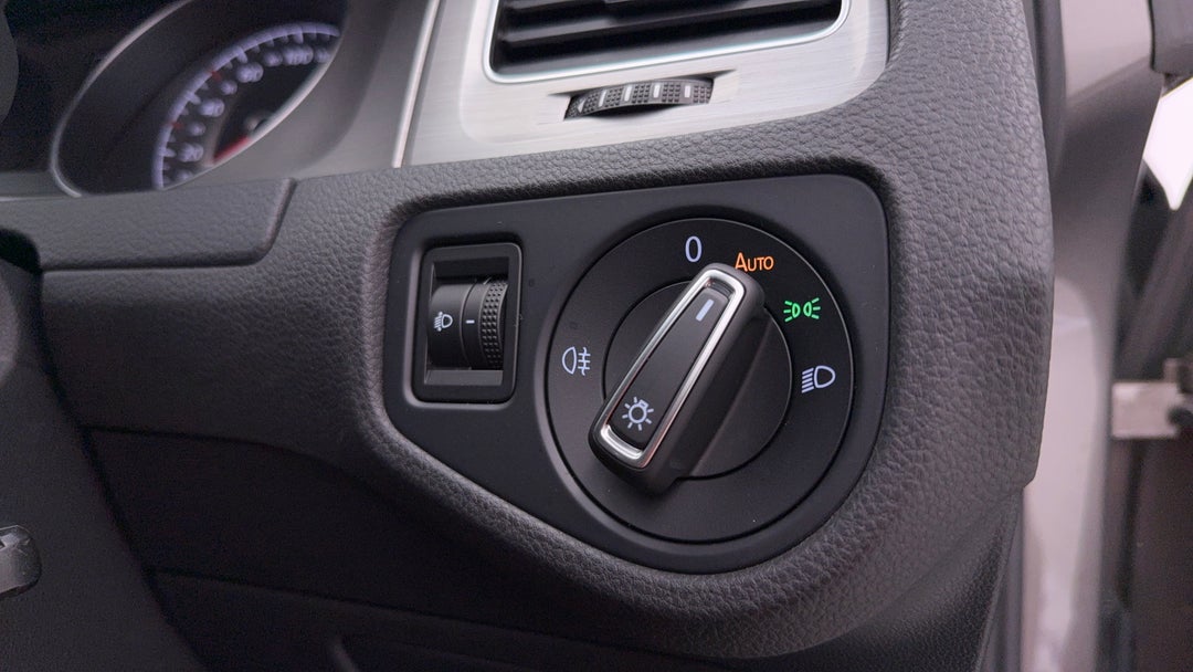 2015 Volkswagen Golf 90 Tsi Comfortline, Automatic, 82224 km, Utility Switches/Buttons