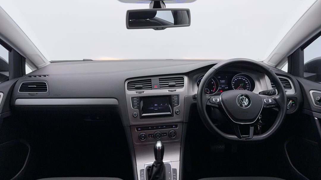 2015 Volkswagen Golf 90 Tsi Comfortline, Automatic, 82224 km, Dashboard View