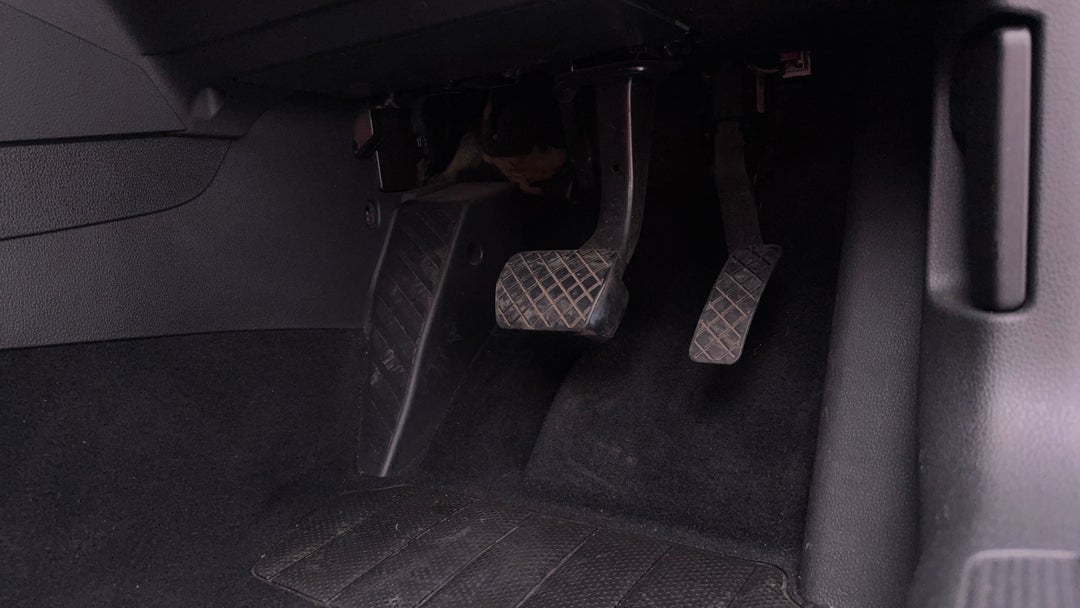 2015 Volkswagen Golf 90 Tsi Comfortline, Automatic, 82224 km, Pedals and Footmat