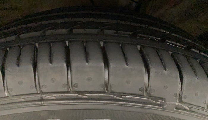 2017 Hyundai Creta E PLUS 1.6 PETROL, Petrol, Manual, 89,434 km, Right Rear Tyre Tread