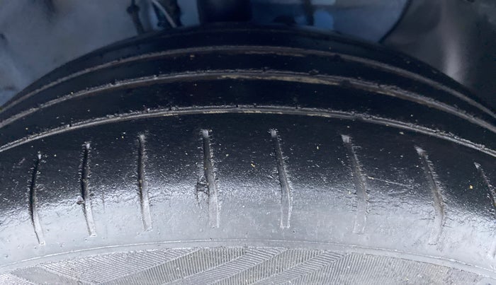 2017 Hyundai Elite i20 ASTA 1.2 (O), Petrol, Manual, 46,483 km, Right Front Tyre Tread