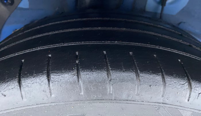 2017 Hyundai Elite i20 ASTA 1.2 (O), Petrol, Manual, 46,483 km, Right Rear Tyre Tread