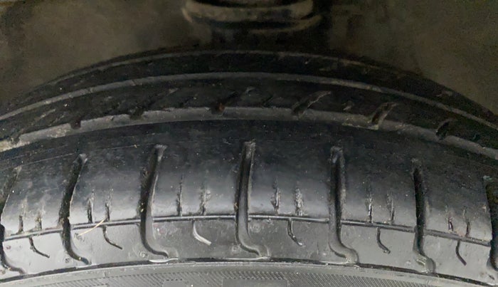 2010 Maruti Zen Estilo LXI, Petrol, Manual, 41,115 km, Left Front Tyre Tread