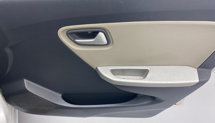 2017 Maruti Alto K10 VXI P, Petrol, Manual, 6,89,380 km, Driver Side Door Panels Control