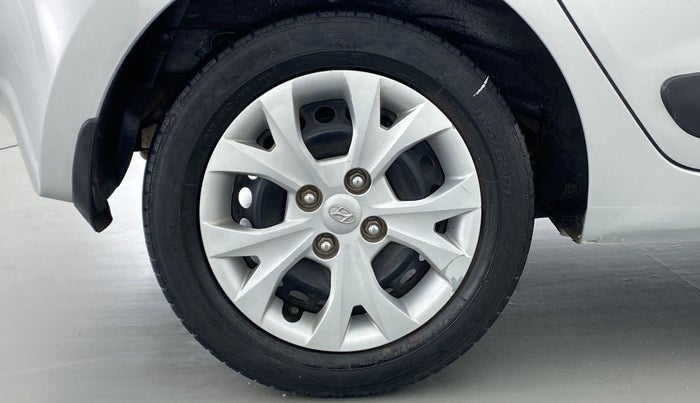 2016 Hyundai Grand i10 SPORTZ 1.2 KAPPA VTVT, Petrol, Manual, 37,442 km, Right Rear Wheel