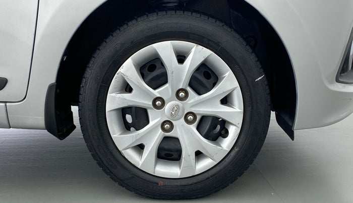 2016 Hyundai Grand i10 SPORTZ 1.2 KAPPA VTVT, Petrol, Manual, 37,442 km, Right Front Wheel