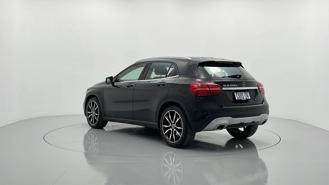 Left Back Diagonal (45- Degree) View