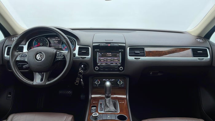VOLKSWAGEN TOUAREG-Dashboard View