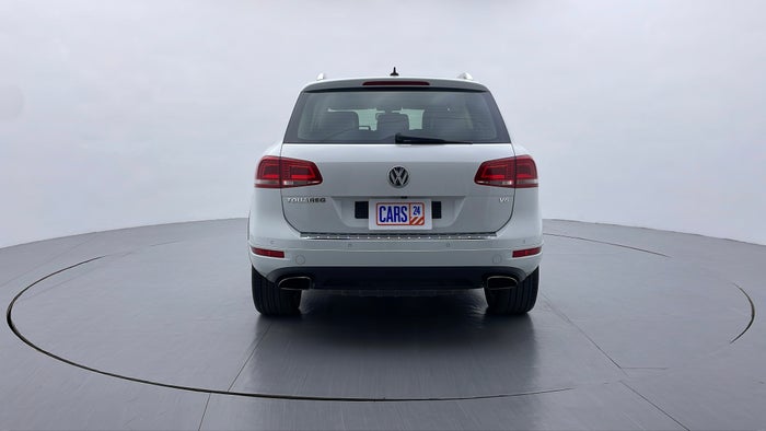 VOLKSWAGEN TOUAREG-Back/Rear View