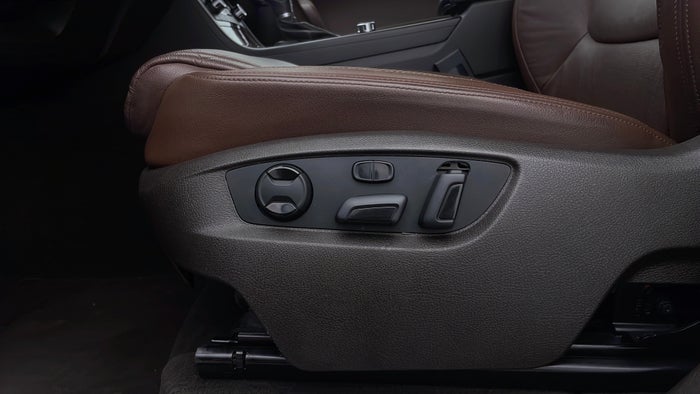 VOLKSWAGEN TOUAREG-Driver Side Adjustment Panel