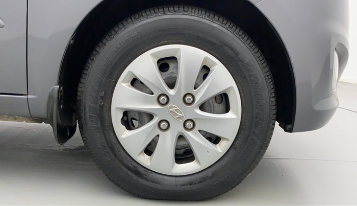 2010 Hyundai i10 ASTA 1.2 WITH SUNROOF, Petrol, Manual, 15,974 km, Right Front Wheel