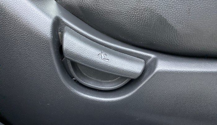 2019 Hyundai Grand i10 SPORTZ 1.2 KAPPA VTVT, Petrol, Manual, 13,477 km, Driver Side Adjustment Panel