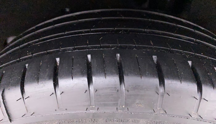 2017 Maruti Baleno ZETA DDIS 190, Diesel, Manual, 51,253 km, Left Rear Tyre Tread