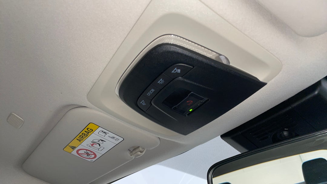 On-Roof Controls/Sunglass holder