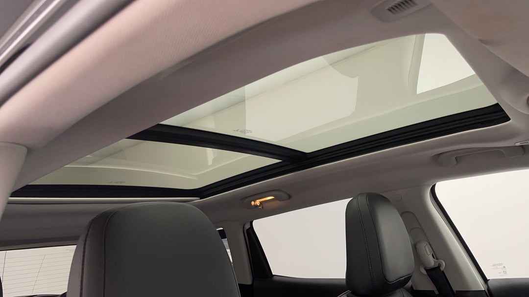 2017 Jeep Compass Trailhawk (4x4 Low), Automatic, 51238 km, Interior Sunroof/Moonroof